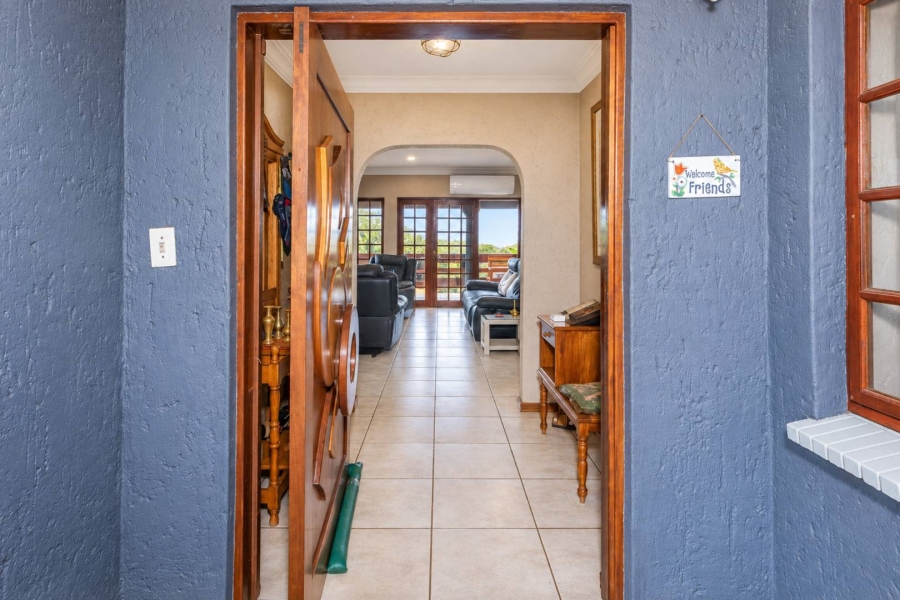 5 Bedroom Property for Sale in Schoemansville North West